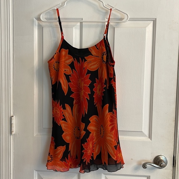 Venus Women's Floral Tank Top Size US 6 - Black with Bold Orange Flowers - Picture 4 of 6